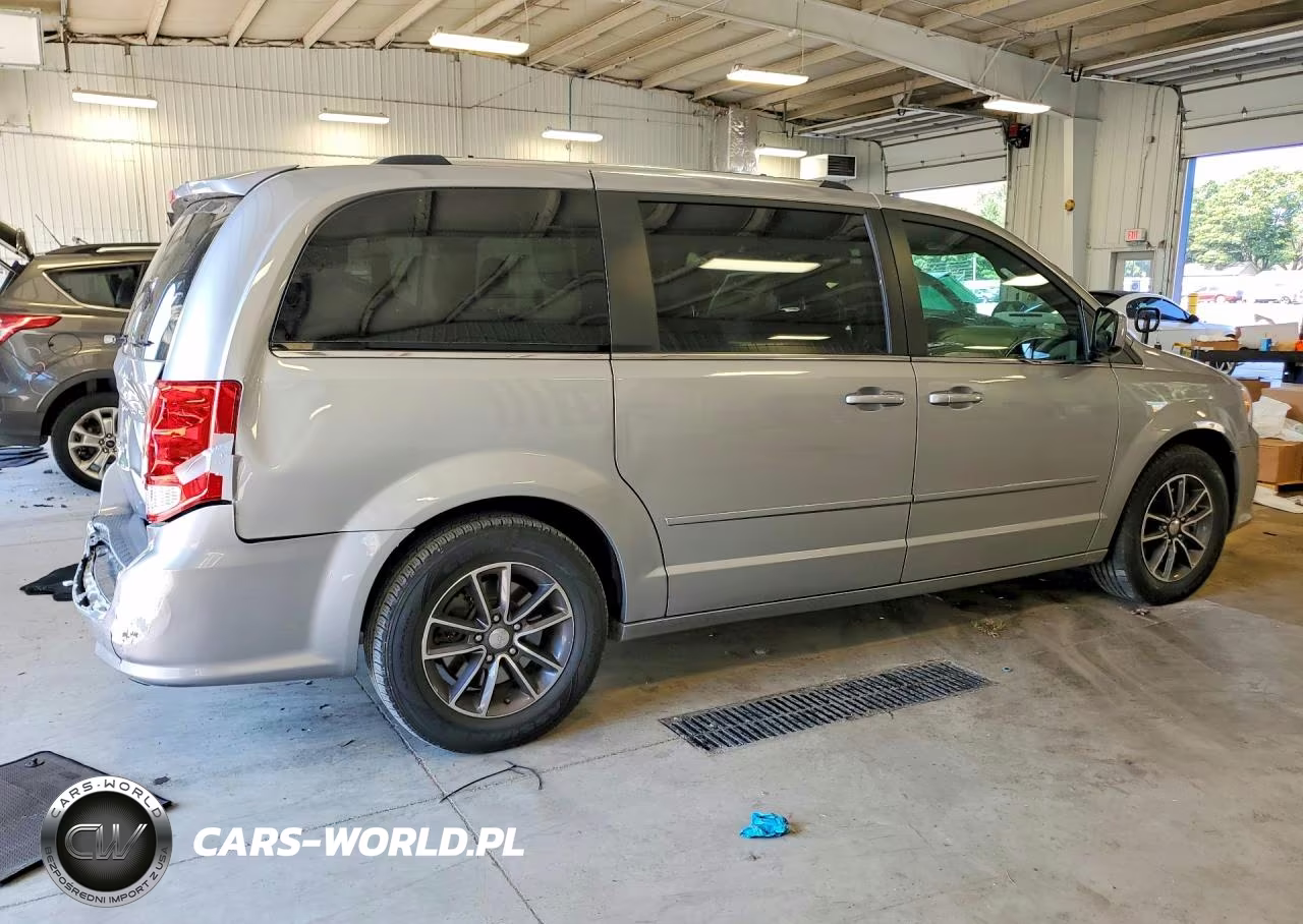 2017 Dodge Grand Caravan Sxt VIN:2C4RDGCGXHR824442 - 3