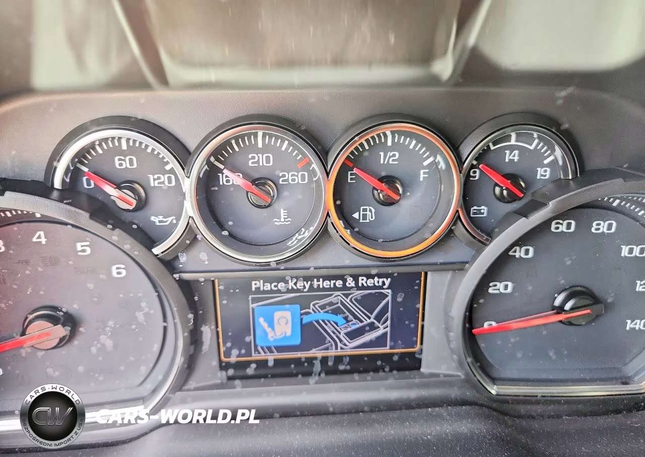 2021 Chevrolet Suburban C1500 Rst VIN:1GNSCEKD7MR216787 - 9