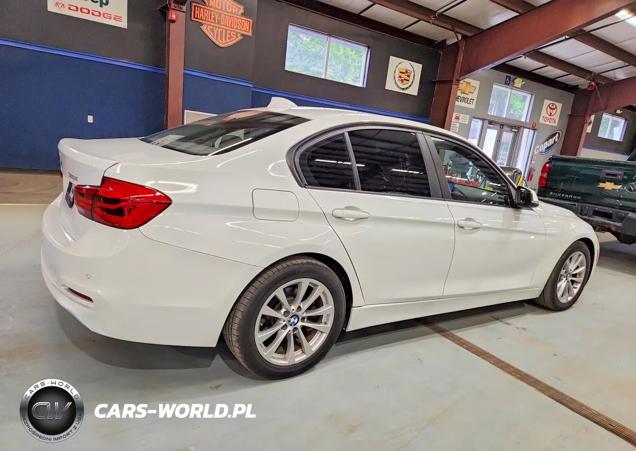 2016 BMW 320 Xi VIN:WBA8E5G55GNT93037 - 3