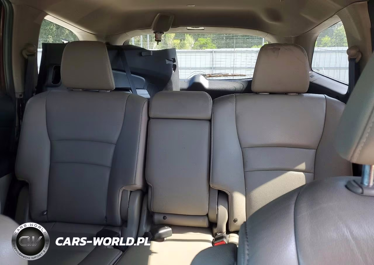 2018 Honda Pilot Touring VIN:5FNYF5H94JB003892 - 10