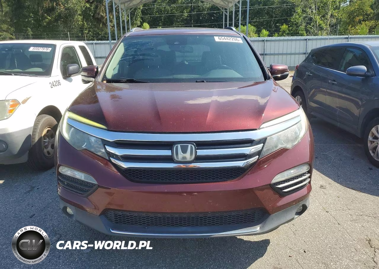 2018 Honda Pilot Touring VIN:5FNYF5H94JB003892 - 5