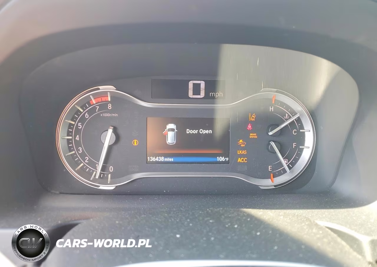 2018 Honda Pilot Touring VIN:5FNYF5H94JB003892 - 9