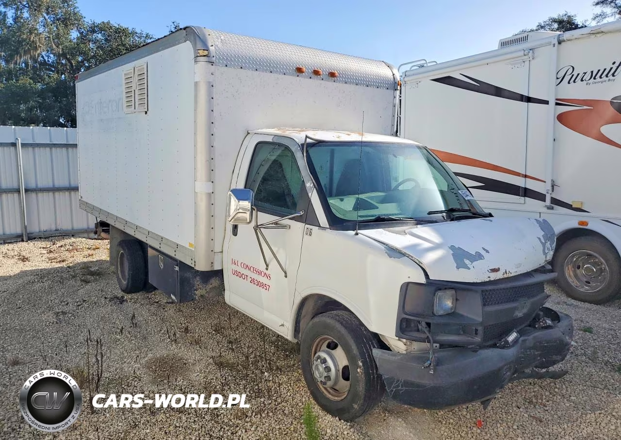 2006 Chevrolet Express G3500 VIN:1GBJG31U961139621 - 4