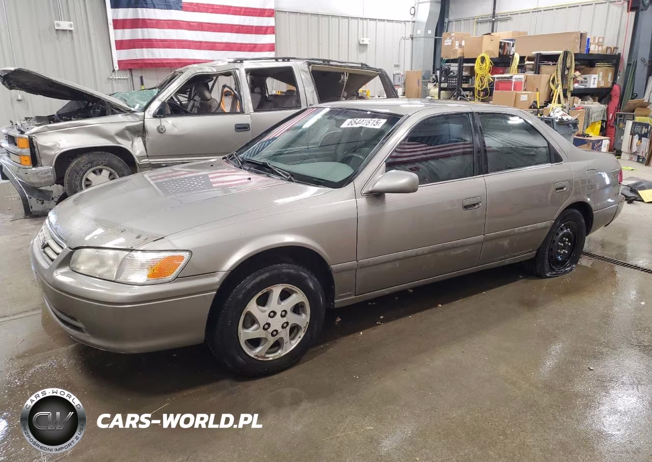 2000 Toyota Camry