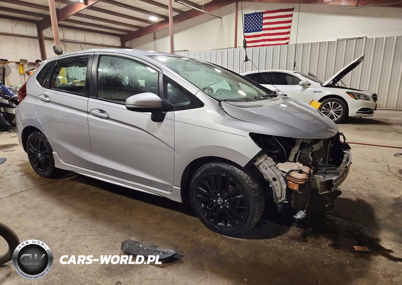 2018 Honda Fit Sport VIN:3HGGK5G66JM716093 - 4