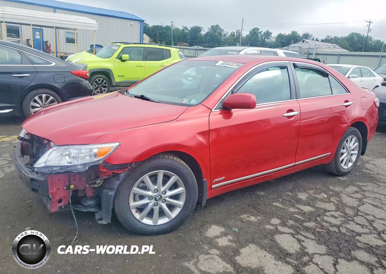 2011 Toyota Camry Le – zdjęcie 1 z 13