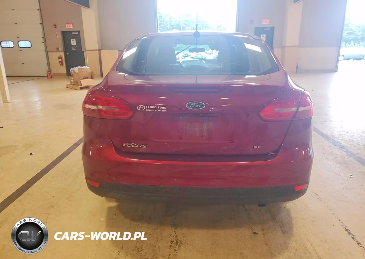 2016 Ford Focus Se VIN:1FADP3F29GL206696 - 6