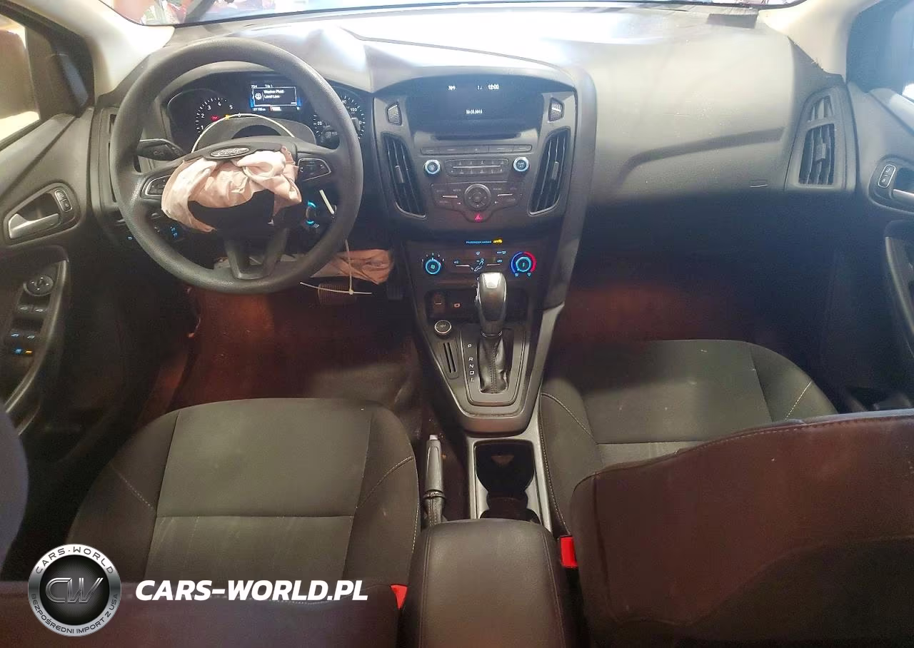 2016 Ford Focus Se VIN:1FADP3F29GL206696 - 8
