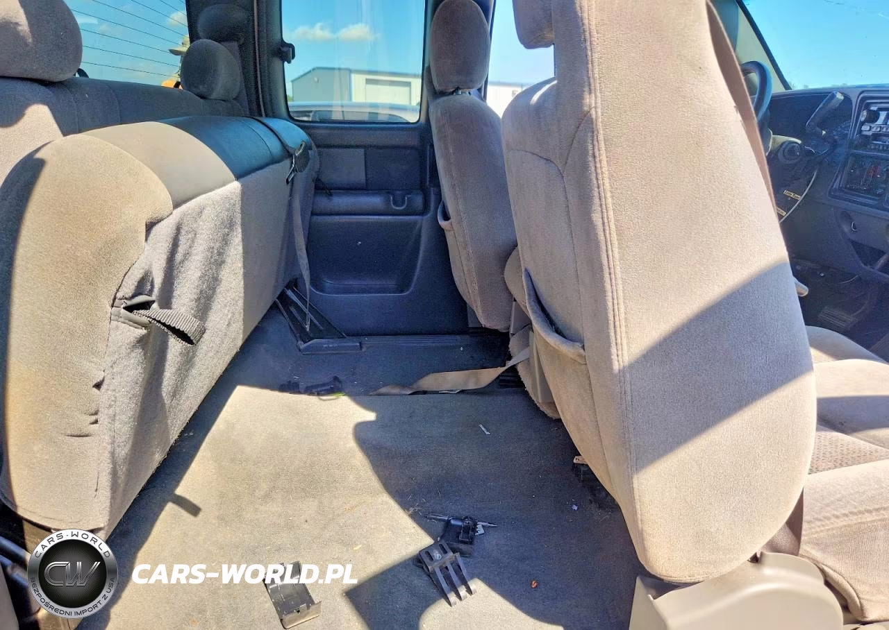 2004 Chevrolet Silverado K1500 VIN:1GCEK19T74E394205 - 10