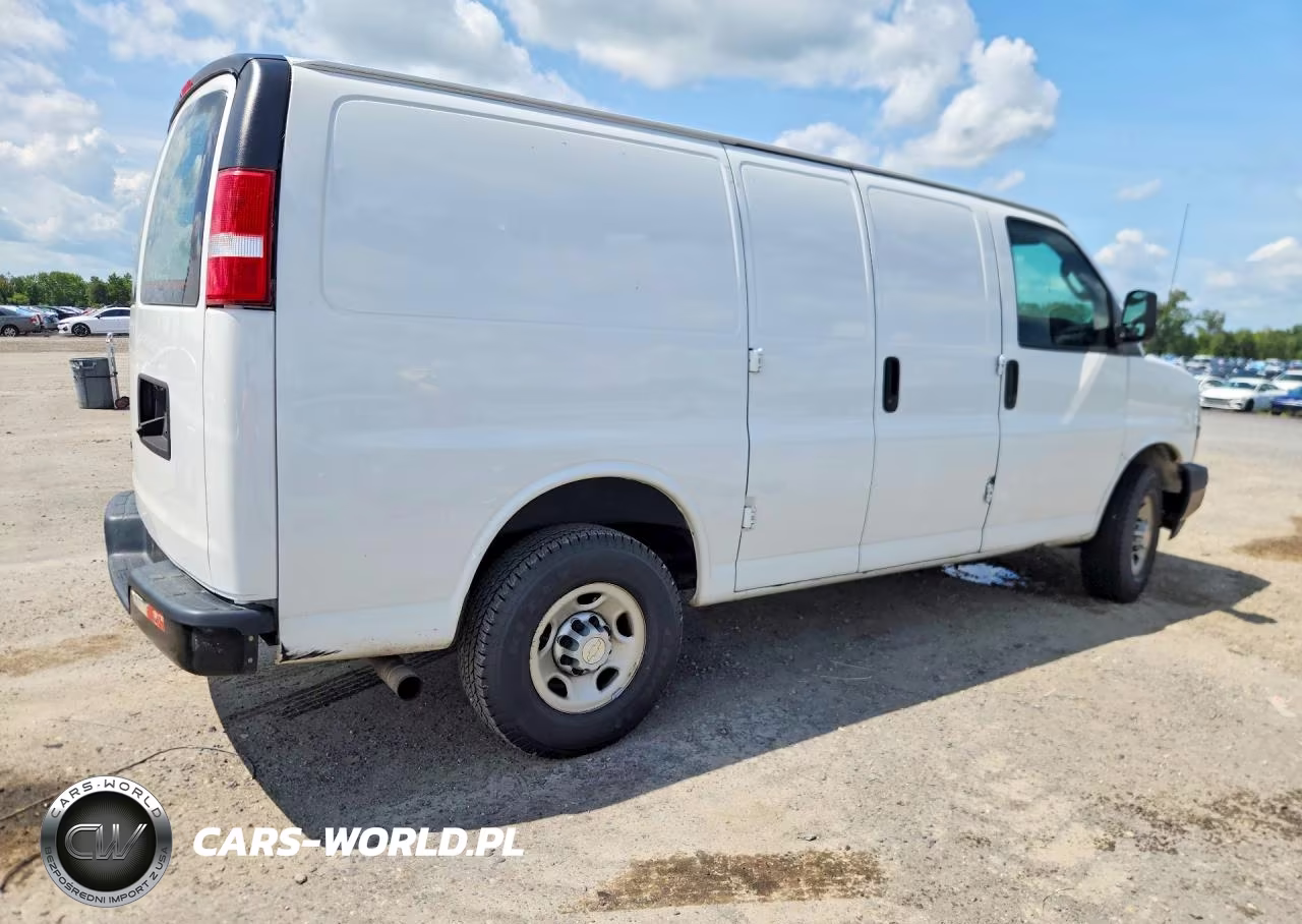 2019 Chevrolet Express 2500 Cargo Delivery Van VIN:1GCWGAFP0K1369535 - 3