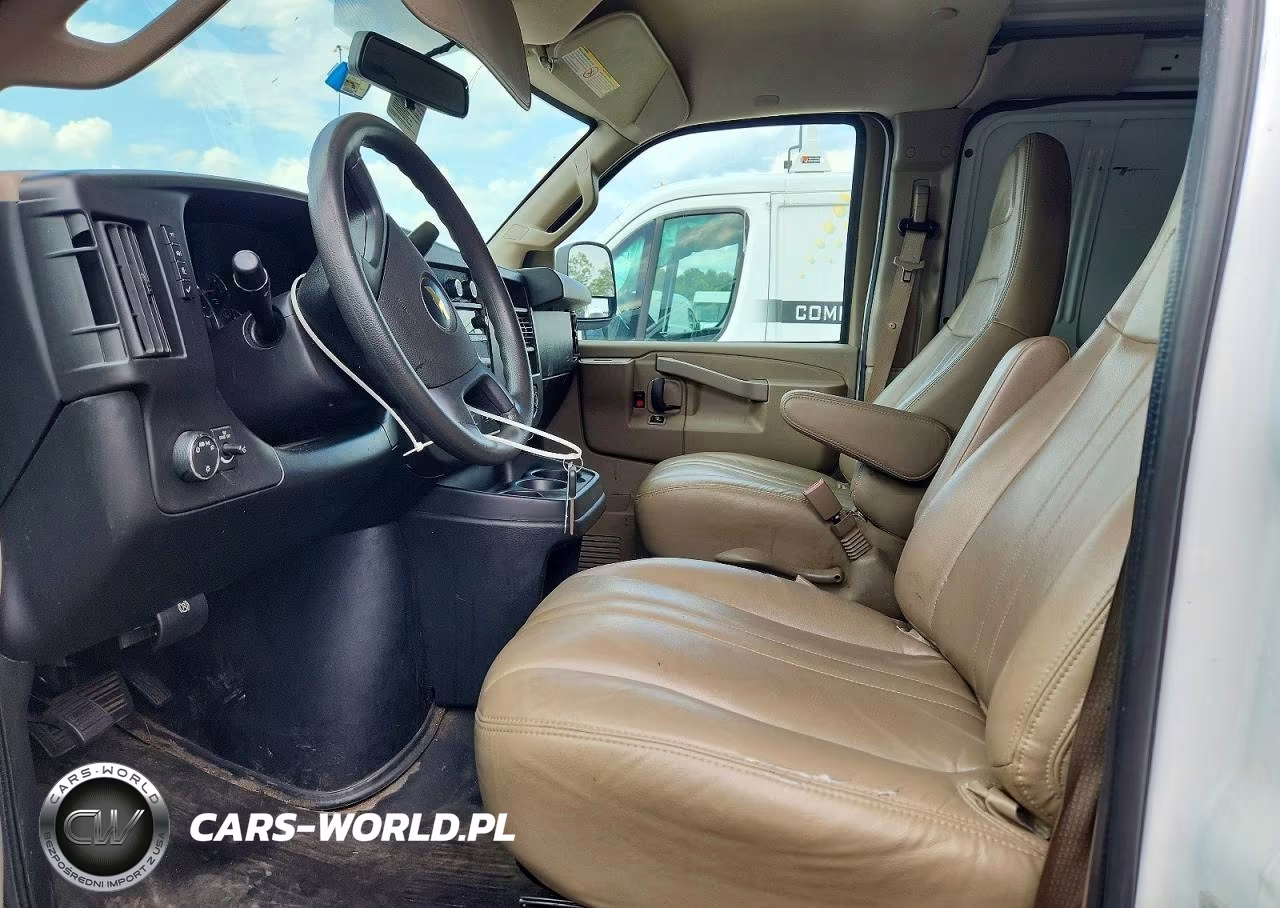 2019 Chevrolet Express 2500 Cargo Delivery Van VIN:1GCWGAFP0K1369535 - 7