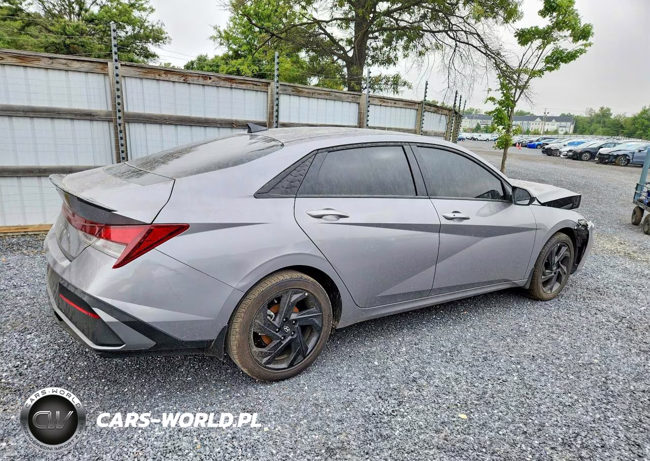 2026 Hyundai Elantra Sel Sport VIN:KMHLM4DG0TU119126 - 3