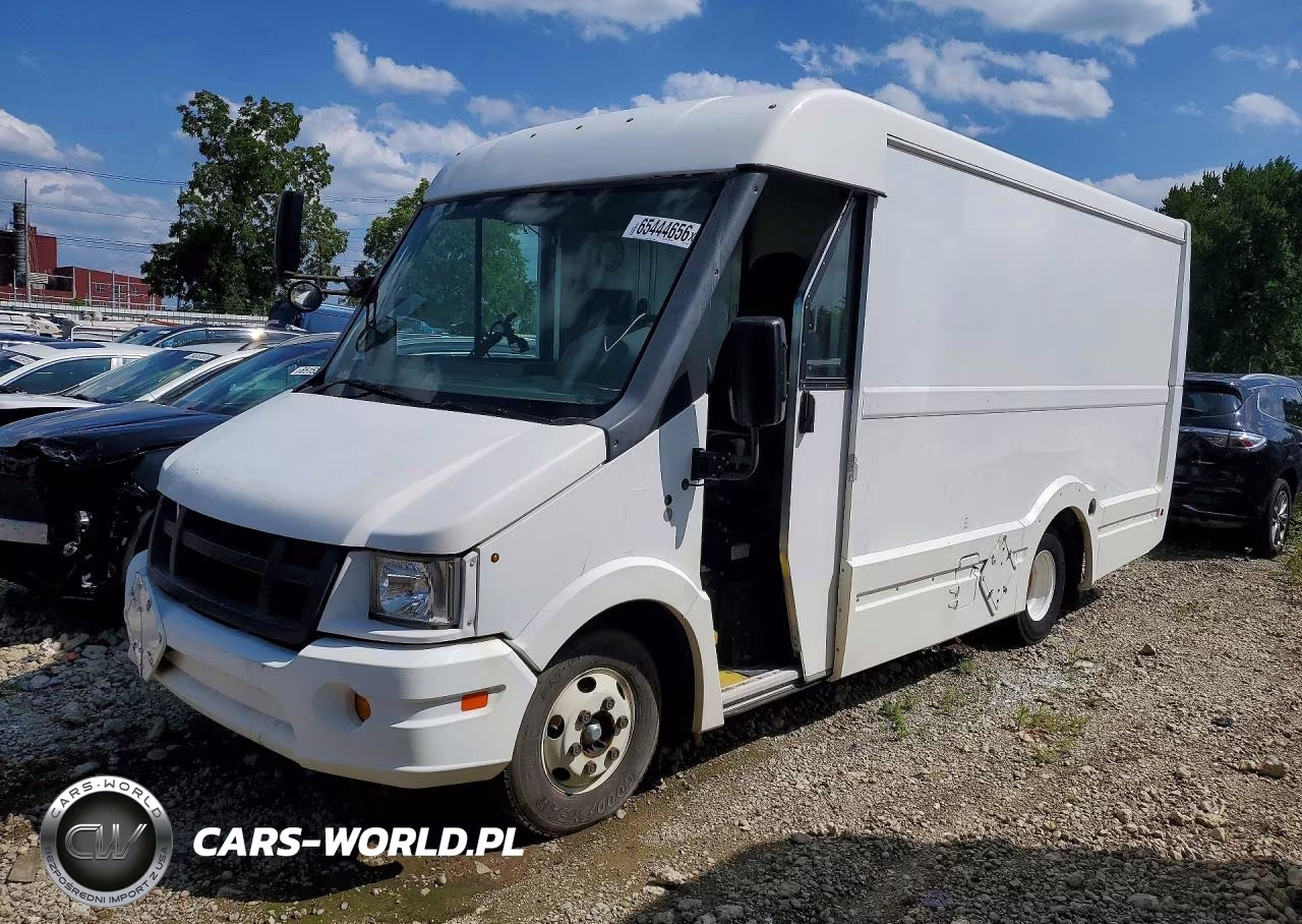2018 Isuzu Reach Delivery Van – zdjęcie 1 z 13