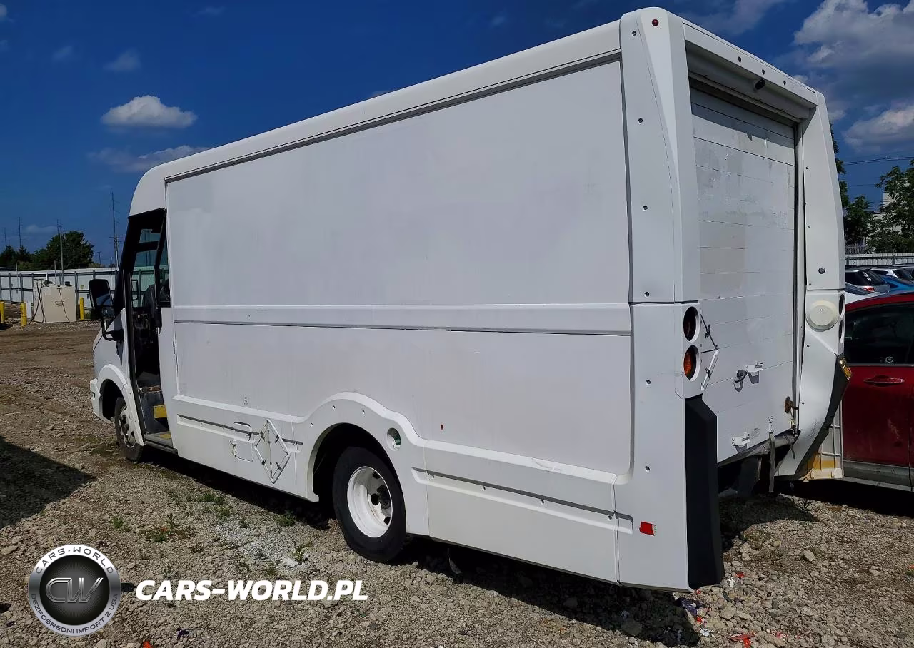 2018 Isuzu Reach Delivery Van VIN:JALB4T17XJ7W02311 - 2