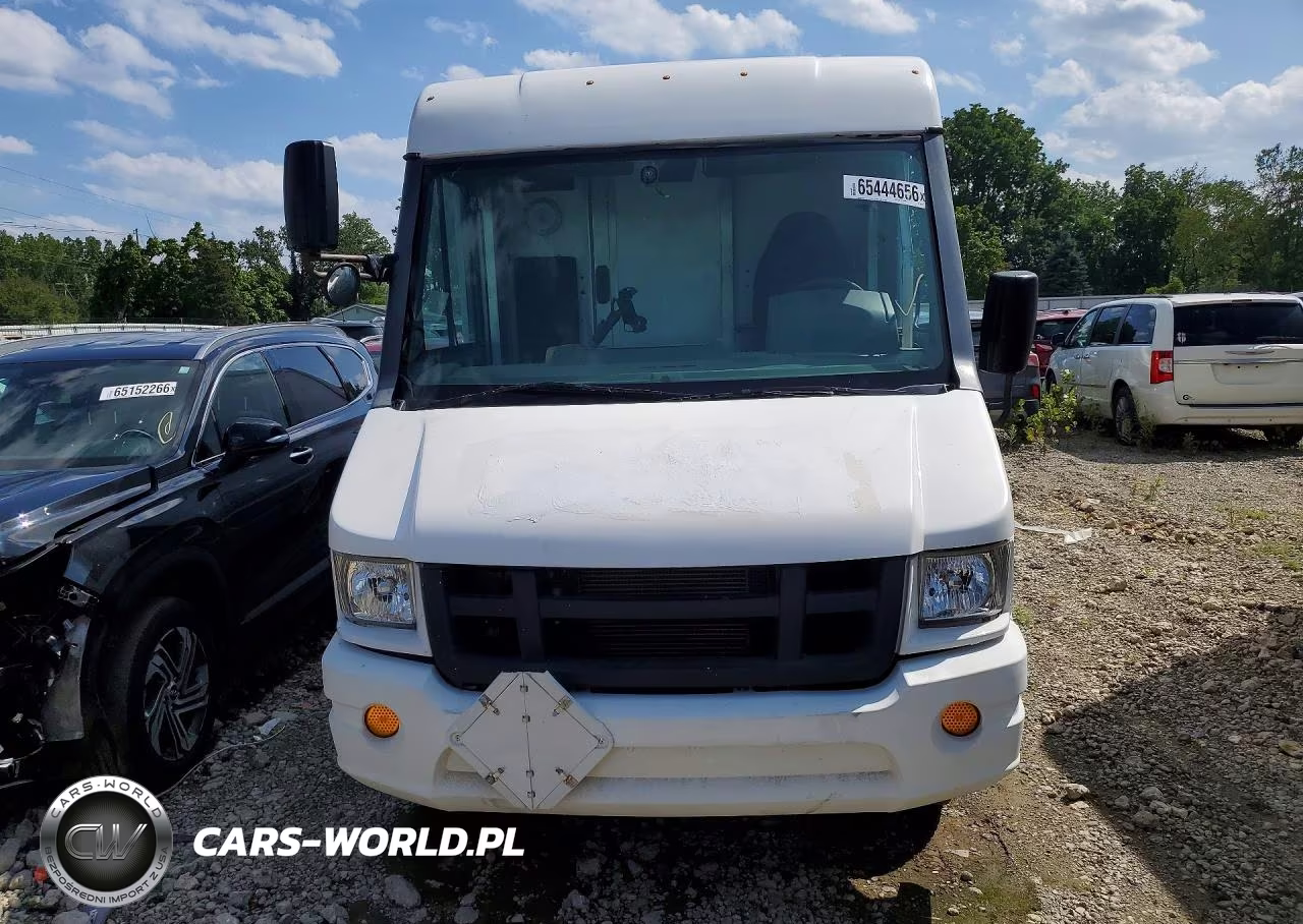 2018 Isuzu Reach Delivery Van VIN:JALB4T17XJ7W02311 - 5