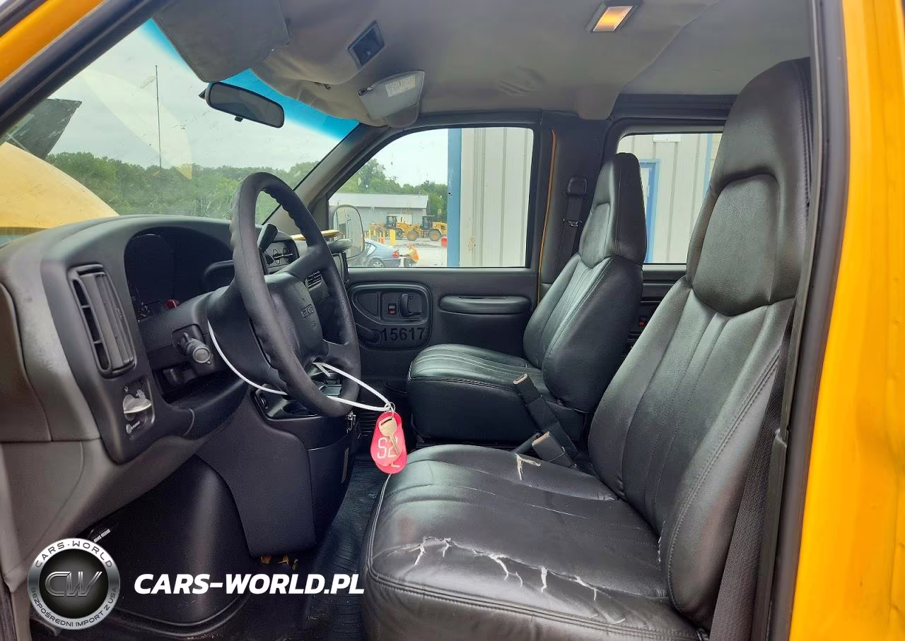 2002 GMC Savana G3500 VIN:1GTHG35R121239707 - 7