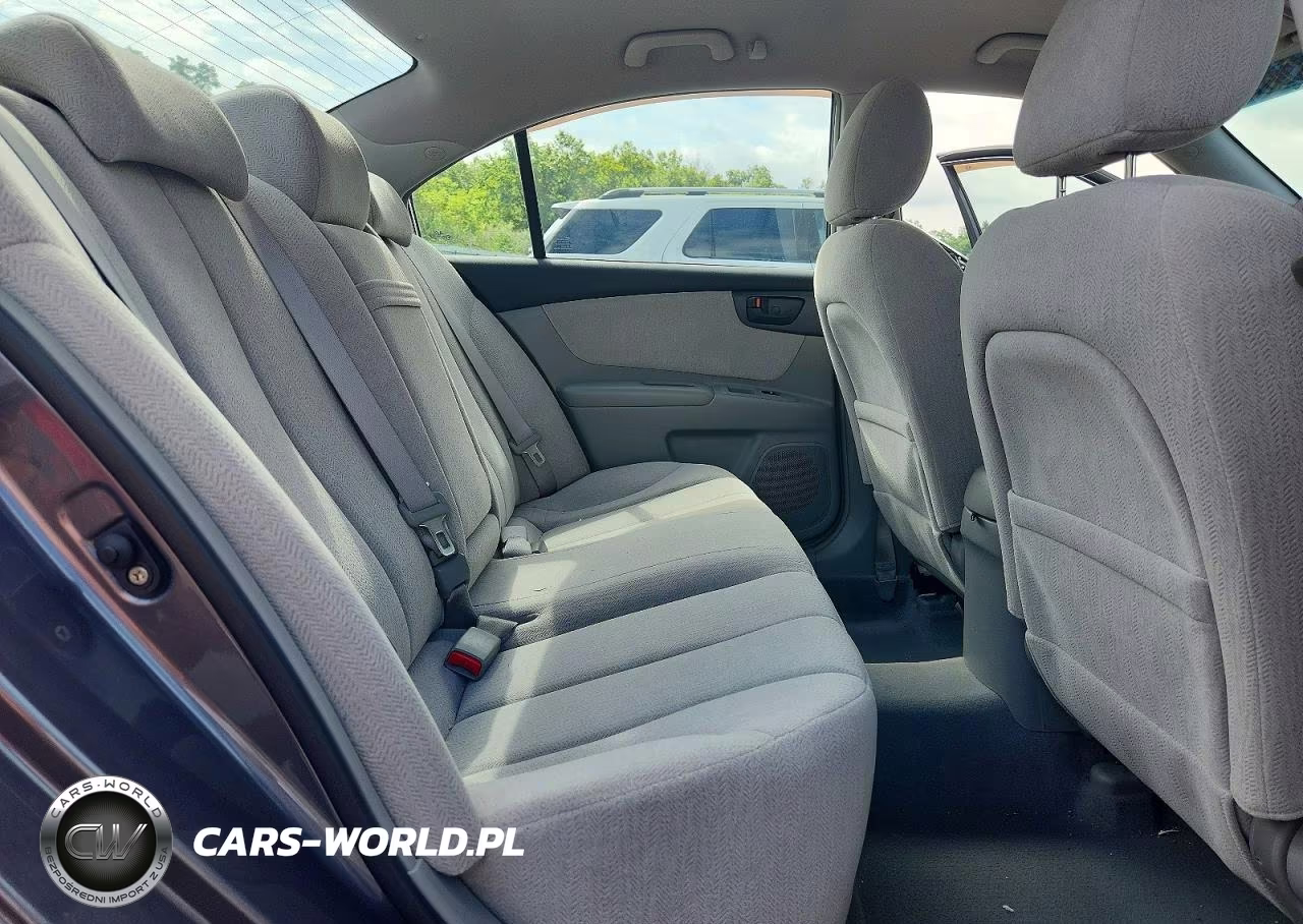 2007 Kia Optima Lx VIN:KNAGE123275110782 - 10