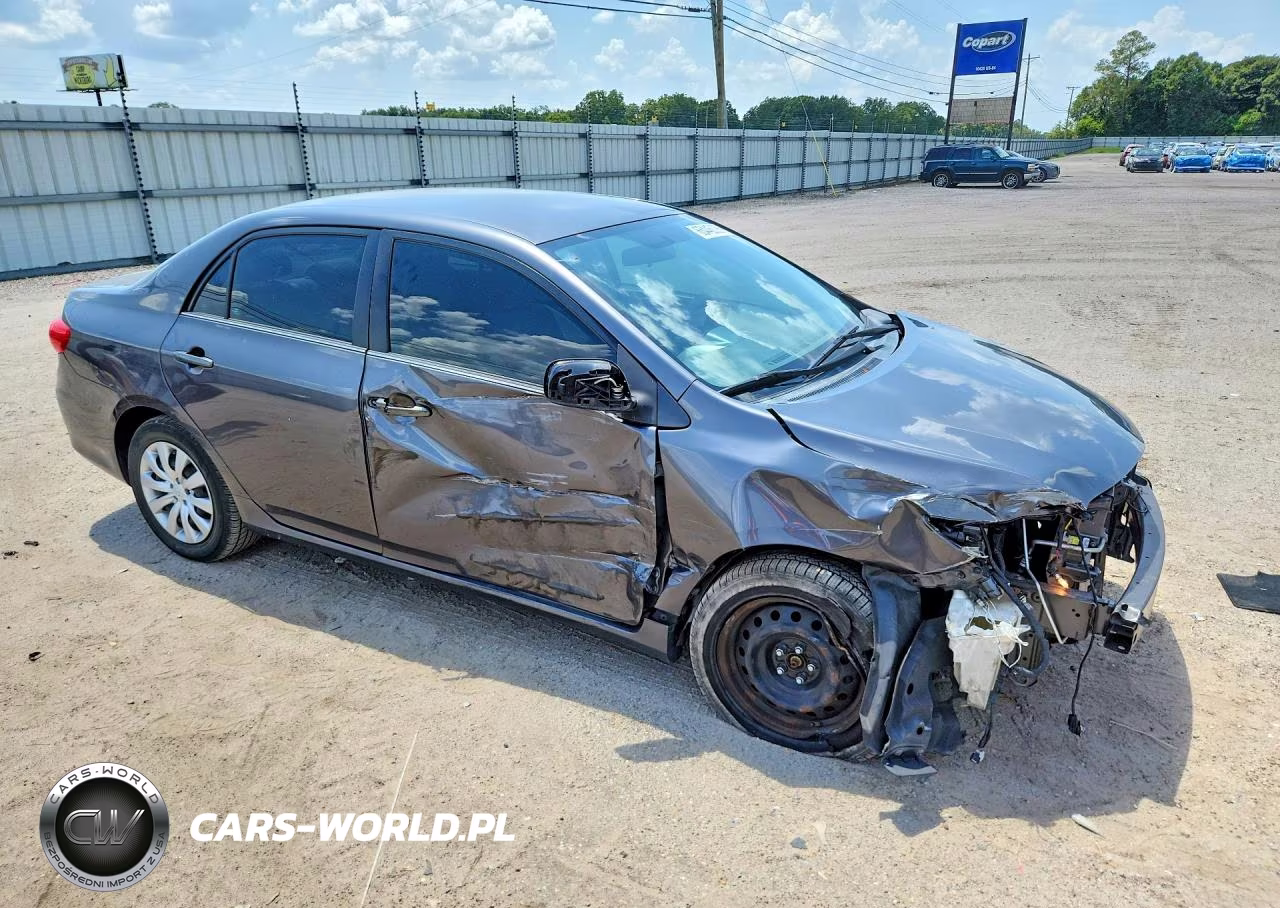 2013 Toyota Corolla Le VIN:5YFBU4EE7DP118843 - 4