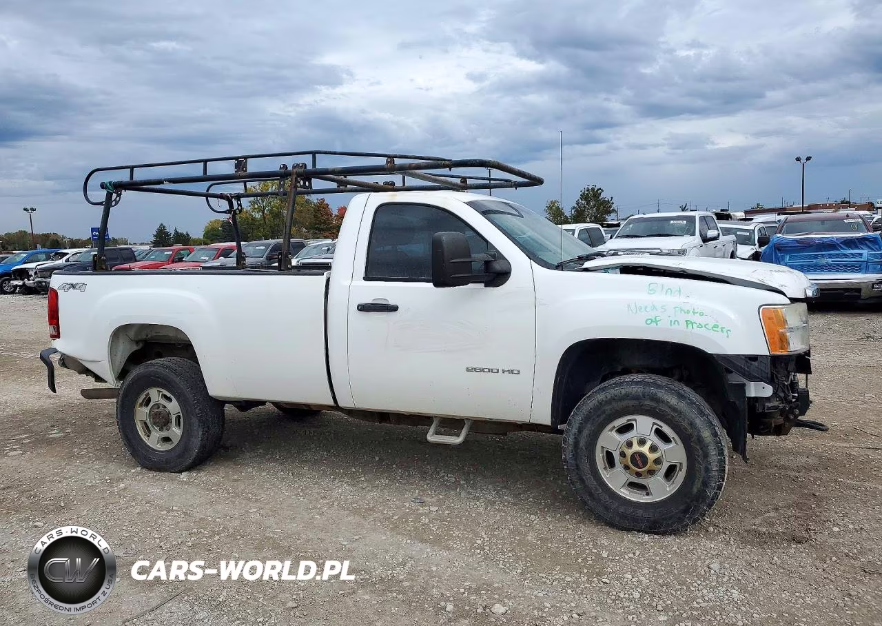 2014 GMC Sierra K2500 Heavy Duty VIN:1GT02ZCG9EF111318 - 4