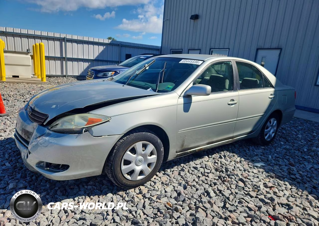 2004 Toyota Camry Le – zdjęcie 1 z 12