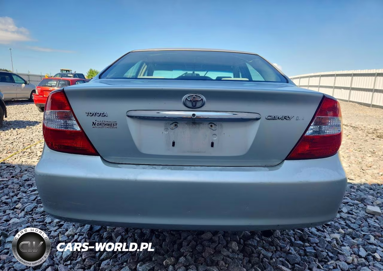 2004 Toyota Camry Le VIN:JTDBE32K440260563 - 6