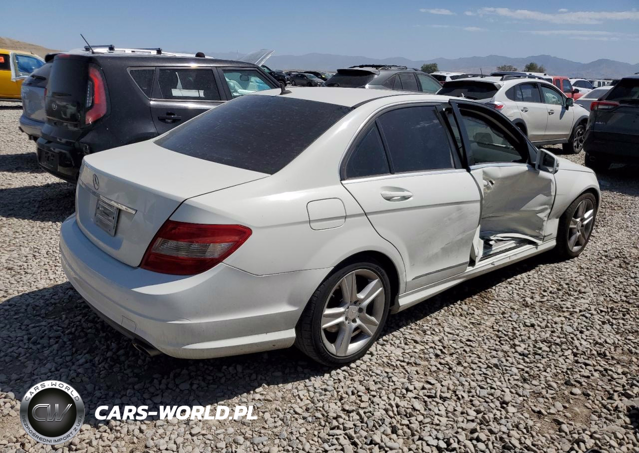 2011 Mercedes-Benz C 300 VIN:WDDGF5EB5BR182724 - 3