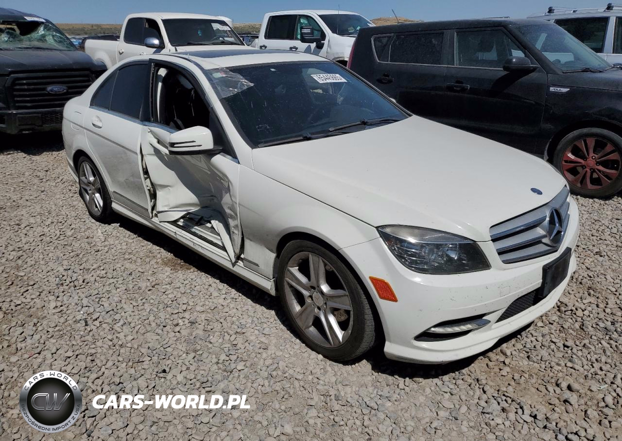 2011 Mercedes-Benz C 300 VIN:WDDGF5EB5BR182724 - 4