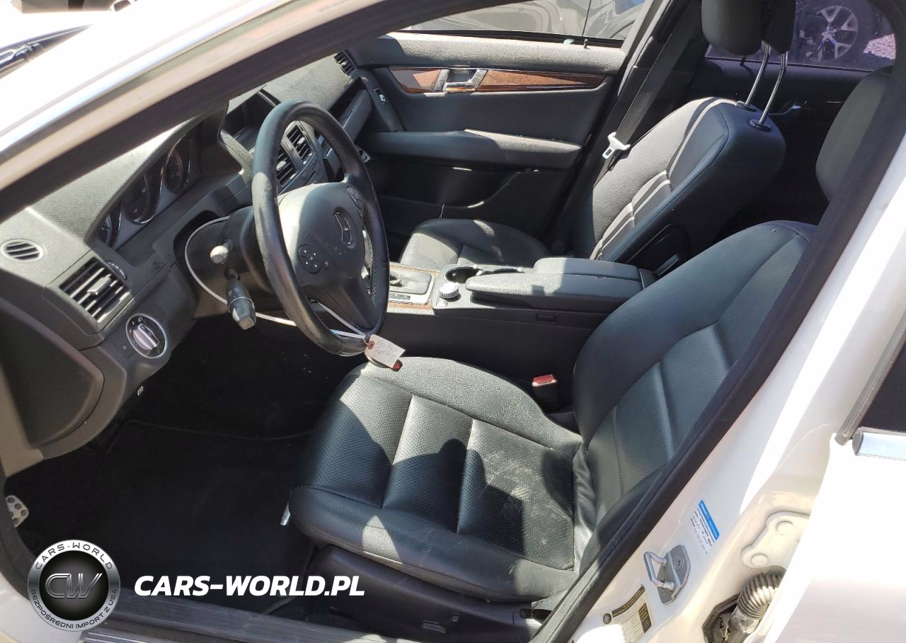 2011 Mercedes-Benz C 300 VIN:WDDGF5EB5BR182724 - 7