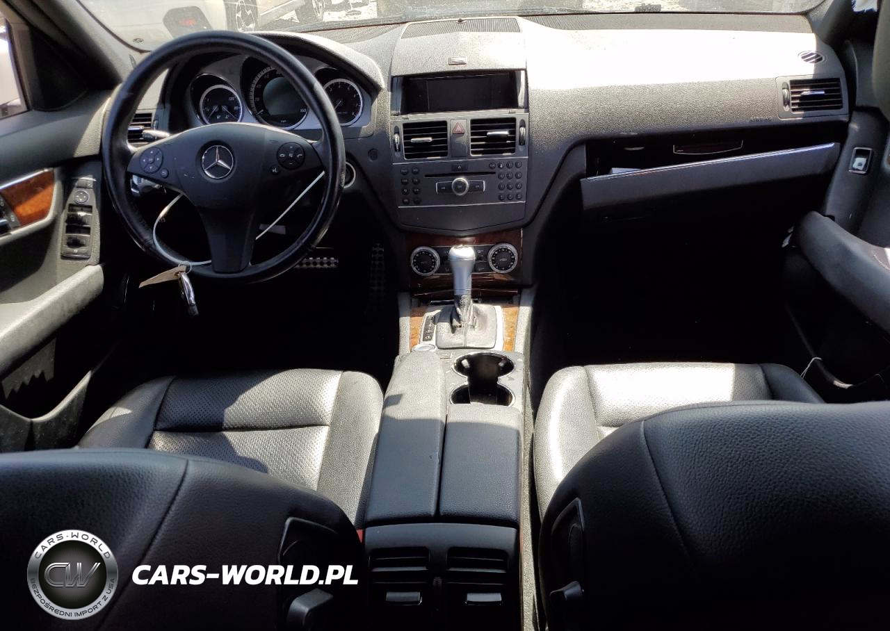 2011 Mercedes-Benz C 300 VIN:WDDGF5EB5BR182724 - 8