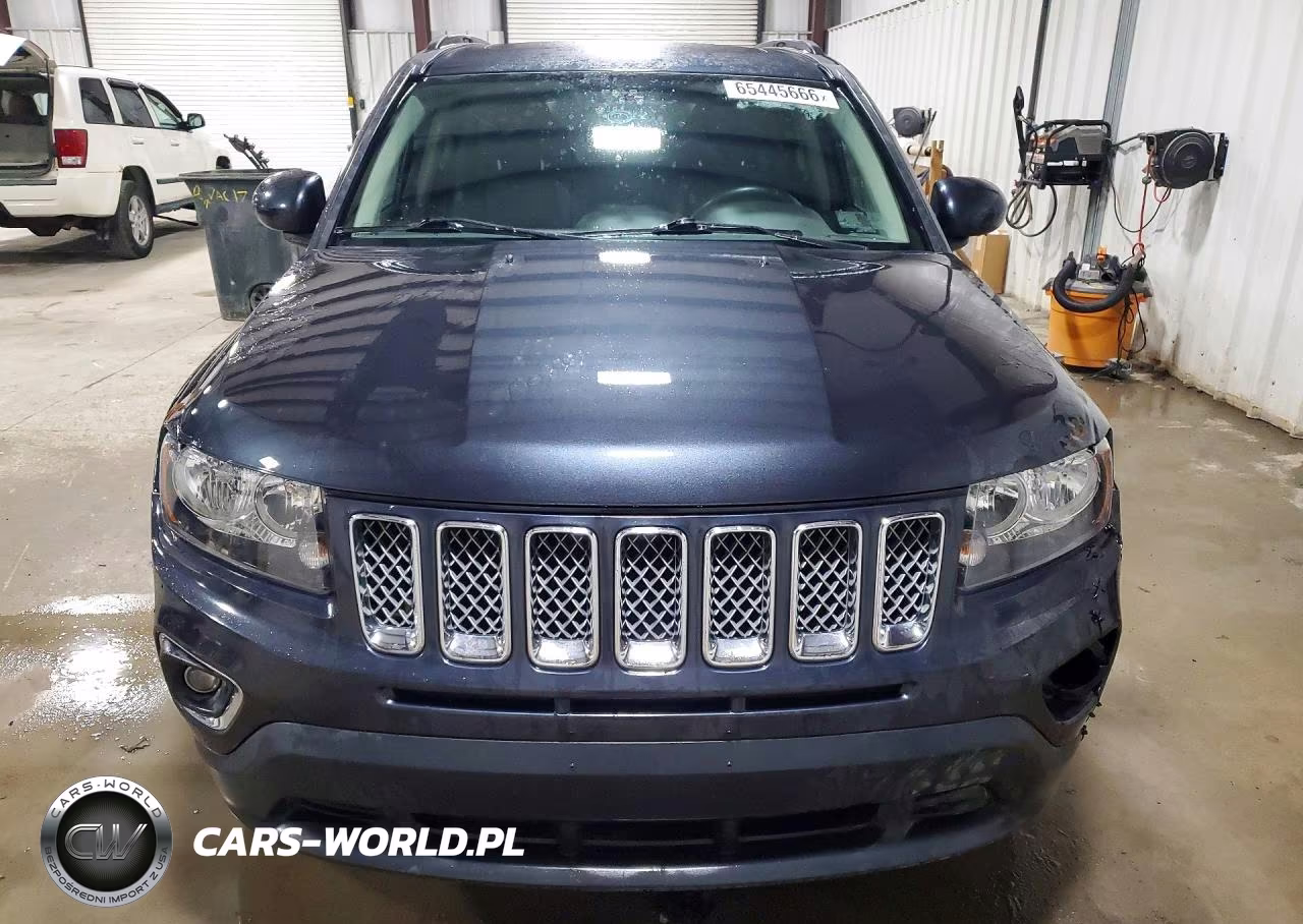 2015 Jeep Compass Latitude VIN:1C4NJCEA6FD241357 - 5