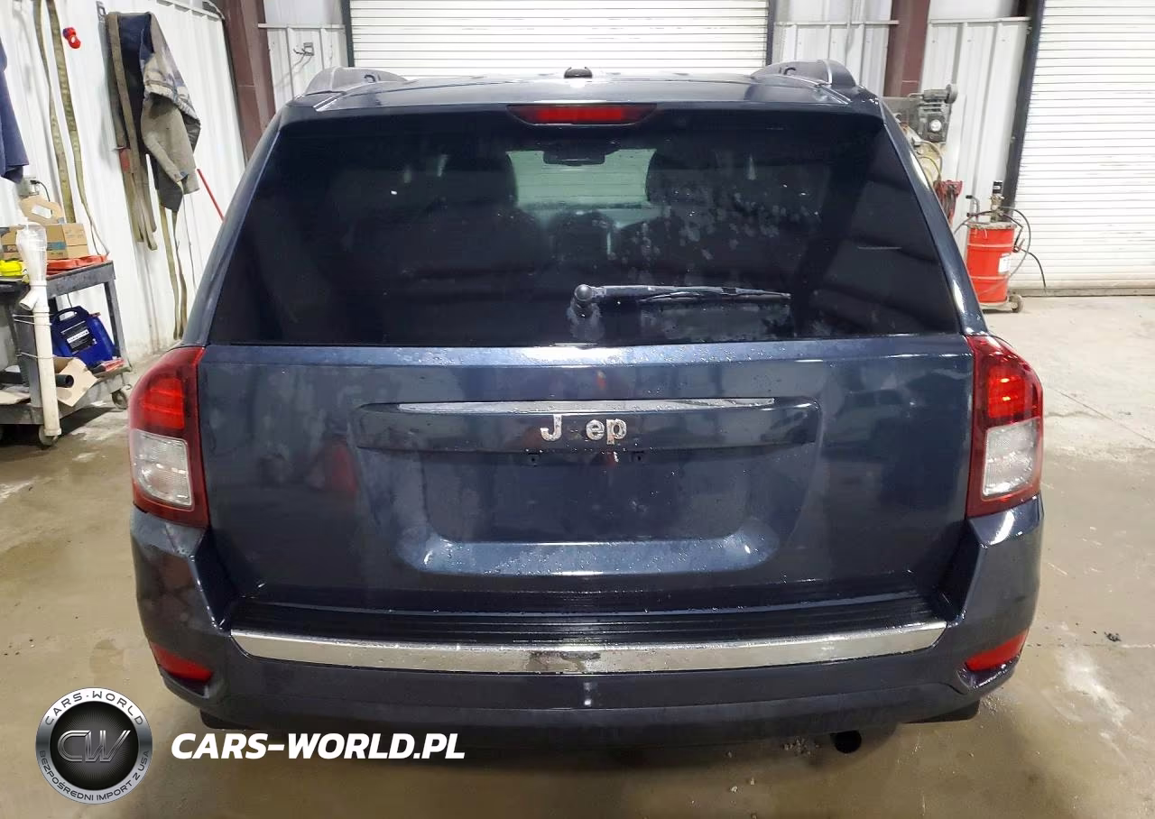 2015 Jeep Compass Latitude VIN:1C4NJCEA6FD241357 - 6