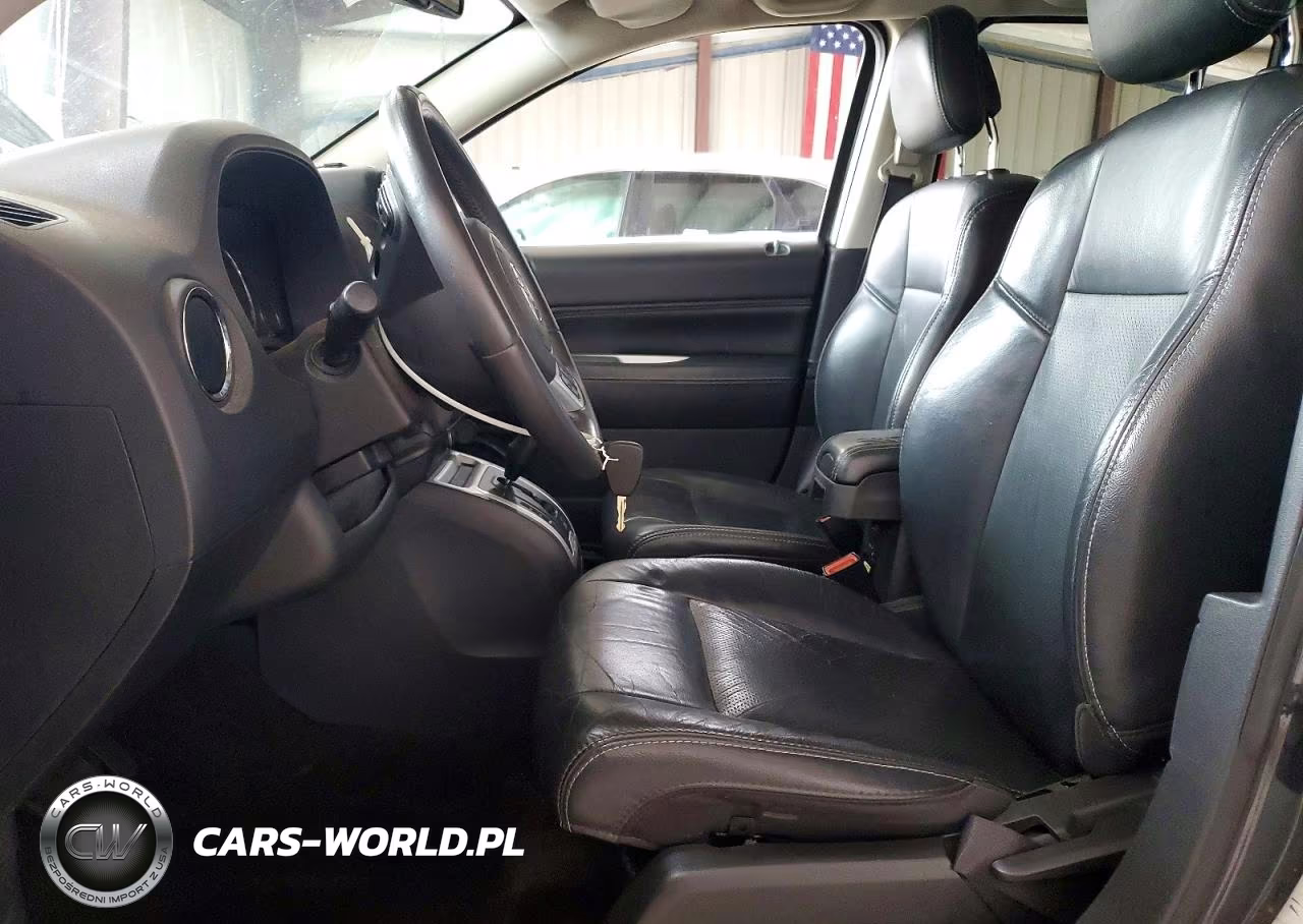 2015 Jeep Compass Latitude VIN:1C4NJCEA6FD241357 - 7