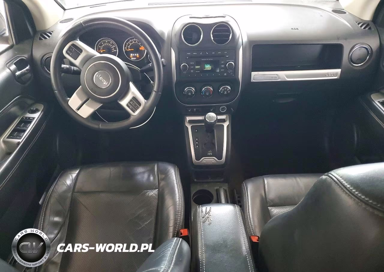 2015 Jeep Compass Latitude VIN:1C4NJCEA6FD241357 - 8