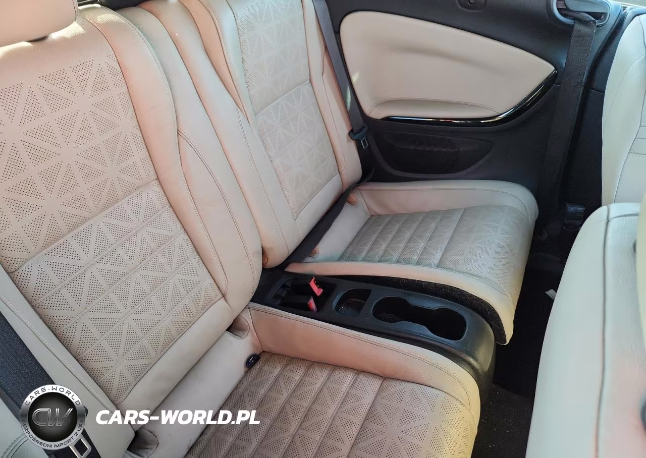 2019 Buick Cascada Premium VIN:W04WH3N51KG300319 - 10