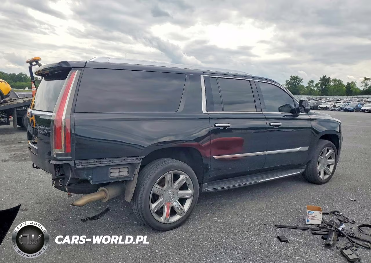 2018 Cadillac Escalade VIN:1GYS4HKJ8JR351361 - 3