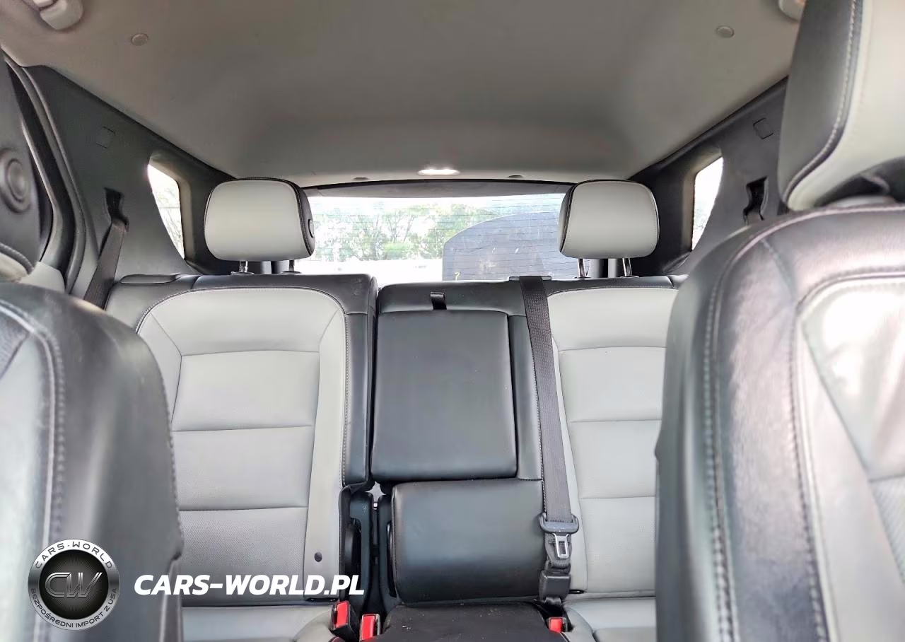 2018 Chevrolet Equinox Premier VIN:2GNAXMEV2J6292309 - 10
