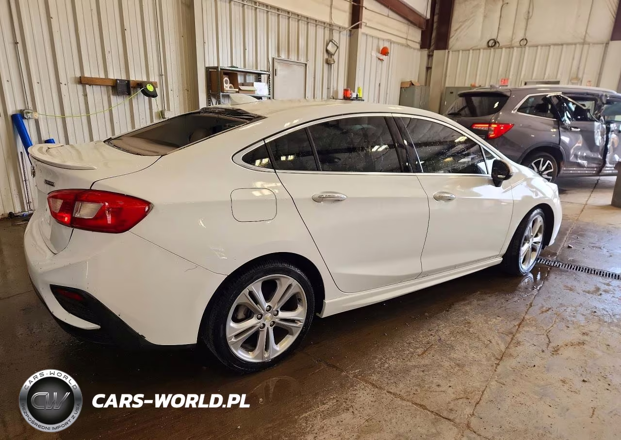 2016 Chevrolet Cruze Premier VIN:1G1BG5SM2G7238704 - 3