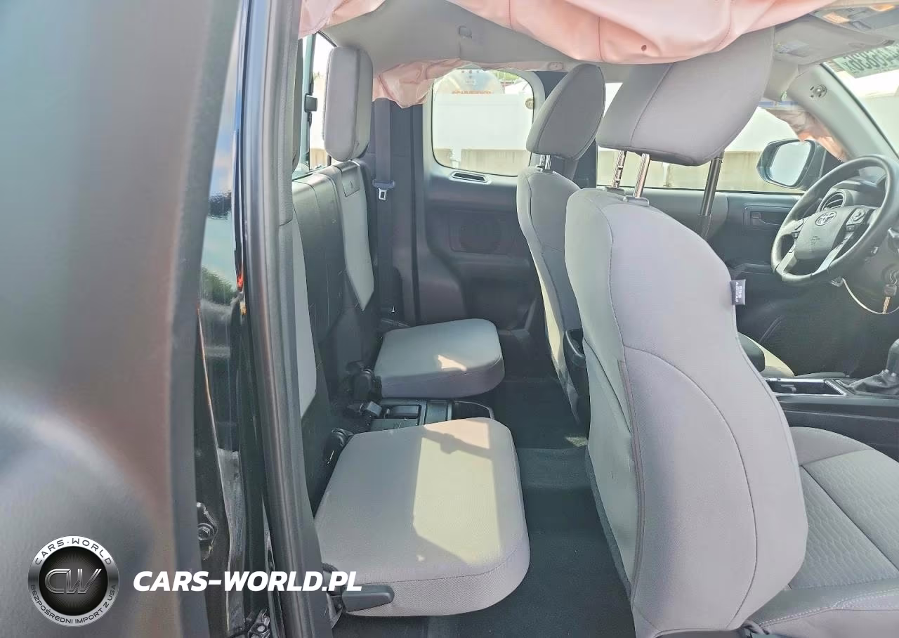 2018 Toyota Tacoma Sr VIN:5TFRX5GN6JX108939 - 10