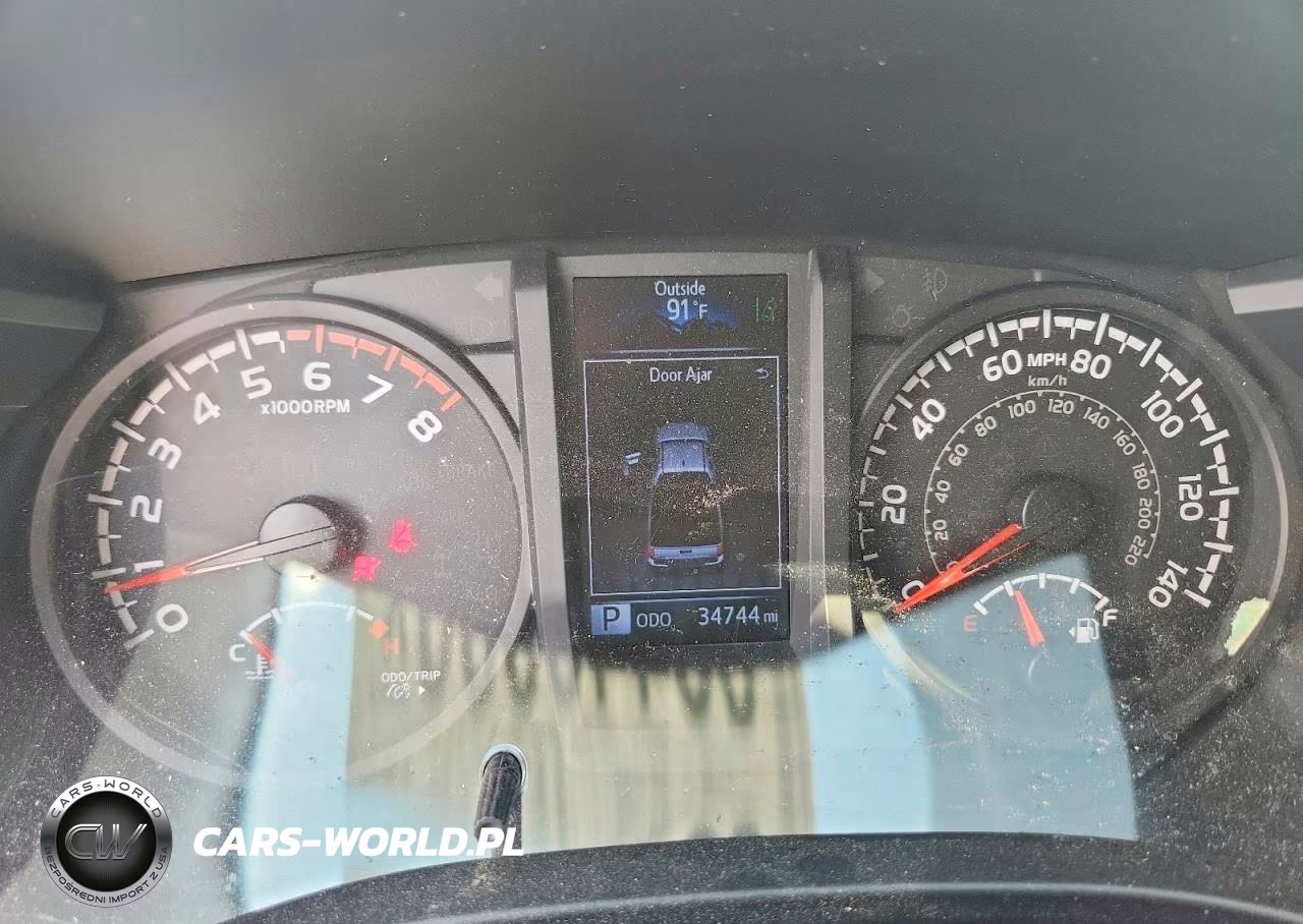2018 Toyota Tacoma Sr VIN:5TFRX5GN6JX108939 - 9