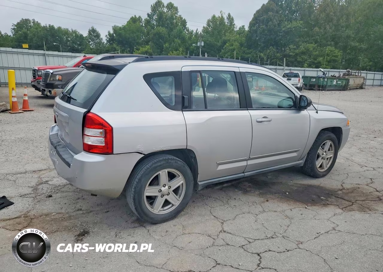 2010 Jeep Compass Sport VIN:1J4NT4FB6AD589704 - 3