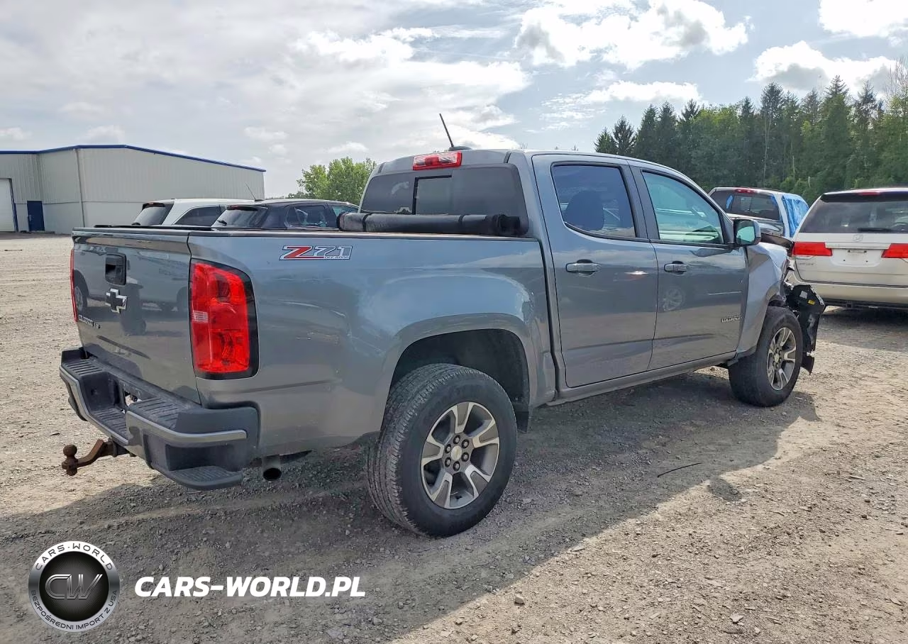 2018 Chevrolet Colorado Z71 VIN:1GCGTDEN8J1272549 - 3