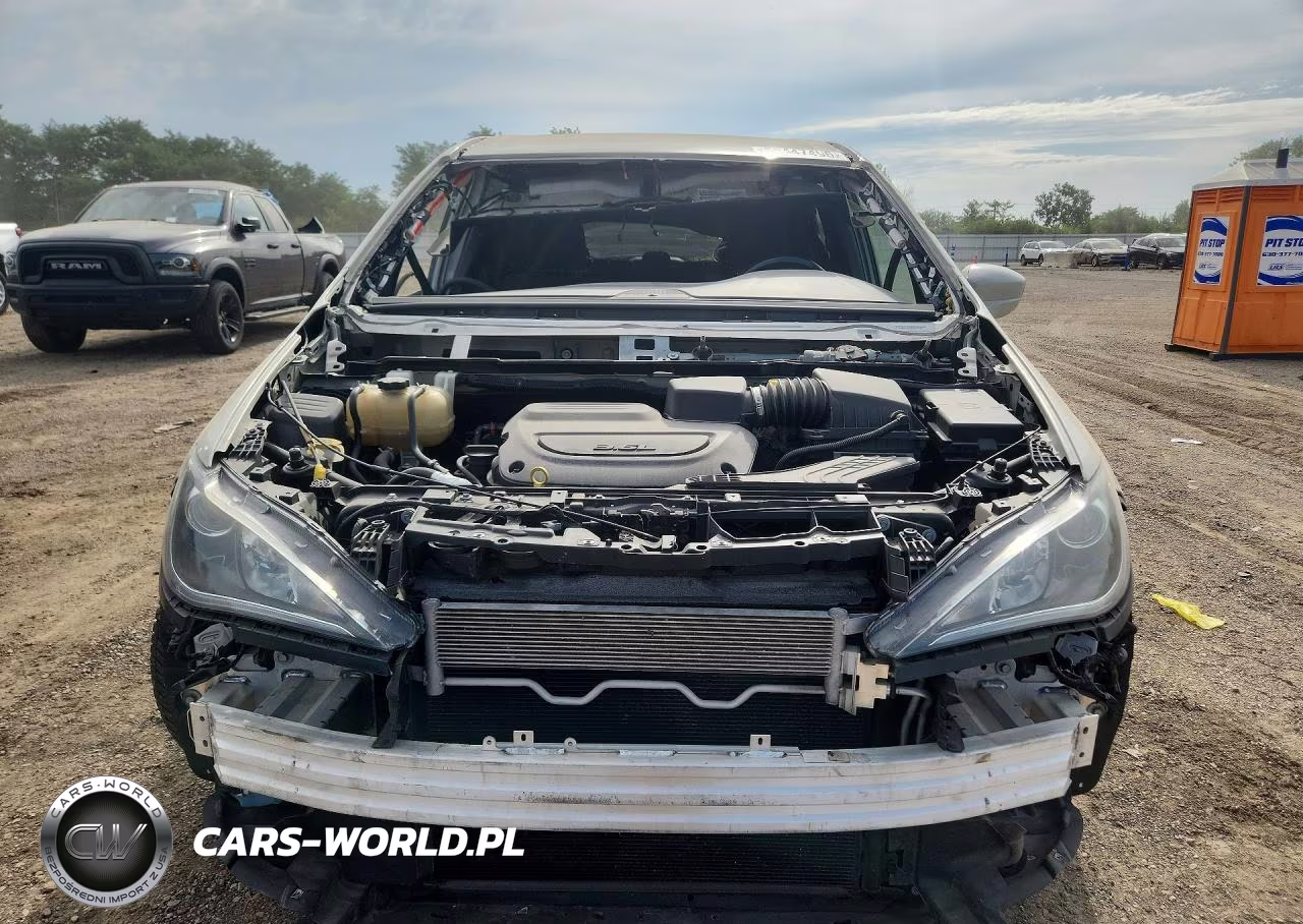 2019 Chrysler Pacifica Touring Plus VIN:2C4RC1FG7KR609281 - 5