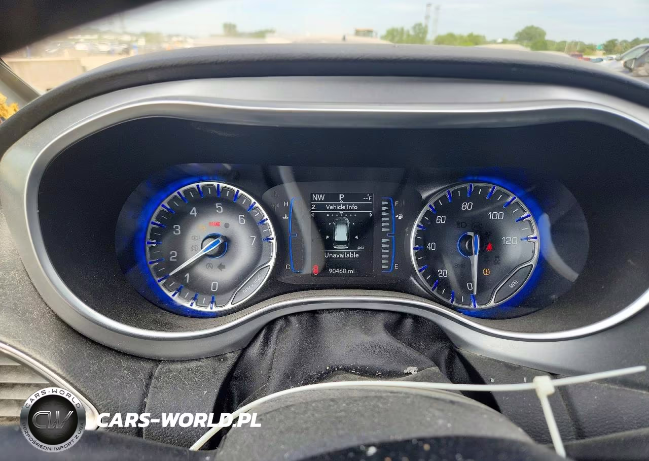 2019 Chrysler Pacifica Touring Plus VIN:2C4RC1FG7KR609281 - 9