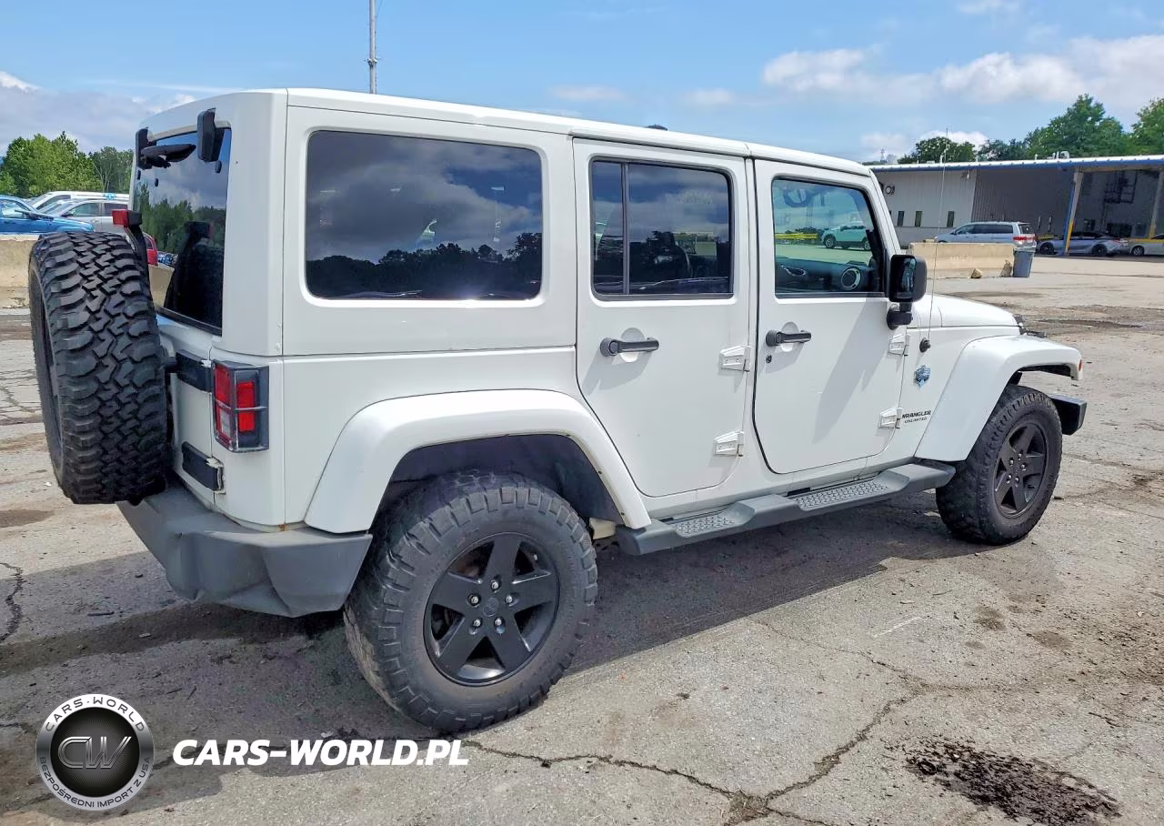 2012 Jeep Wrangler Unlimited Sahara VIN:1C4HJWEGXCL146501 - 3