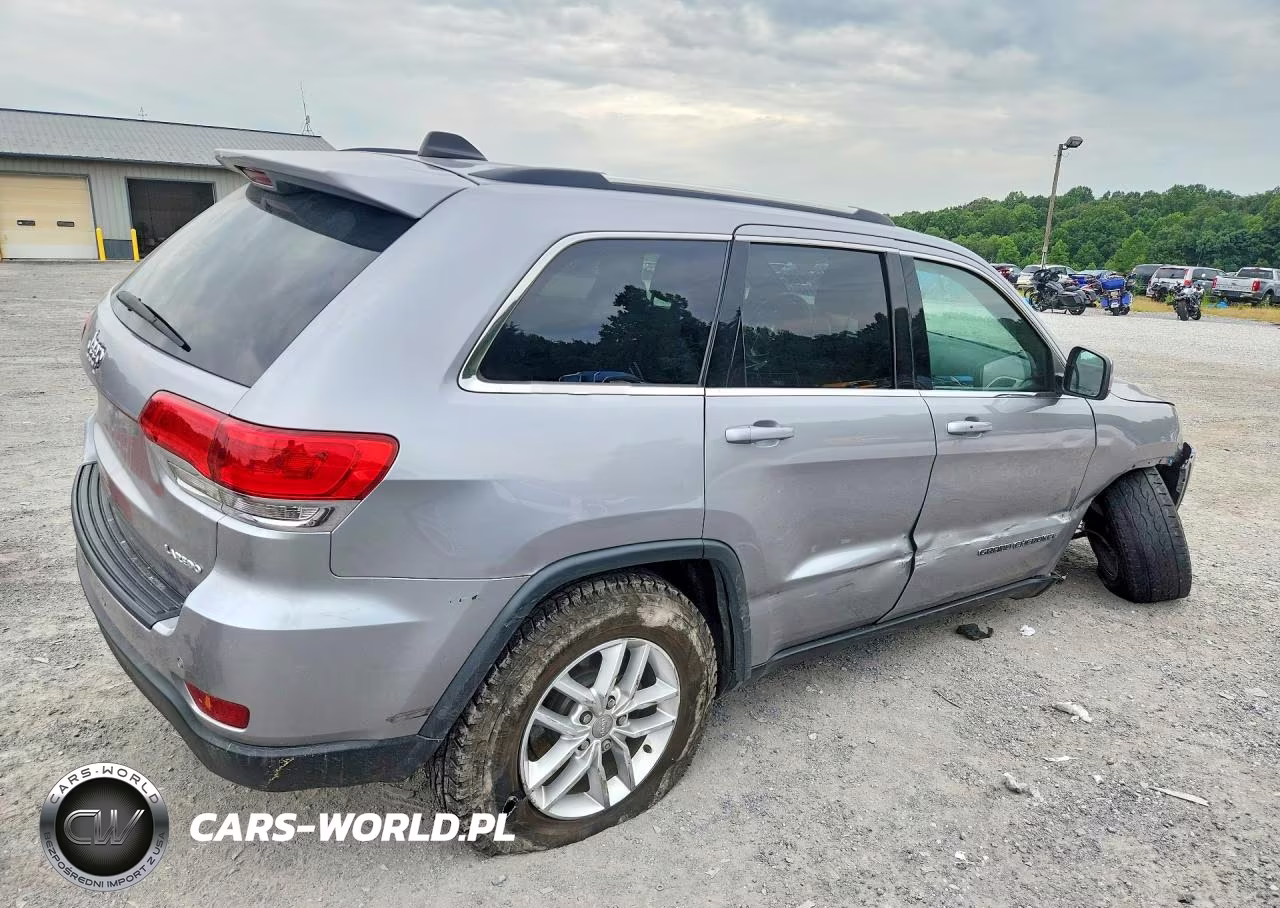 2017 Jeep Grand Cherokee Laredo VIN:1C4RJFAG7HC714768 - 3