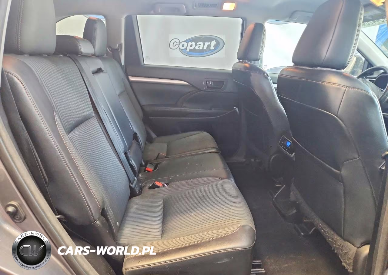 2015 Toyota Highlander Le VIN:5TDBKRFH8FS201378 - 11