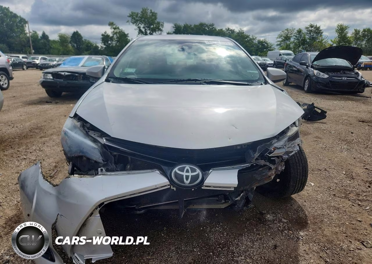 2017 Toyota Corolla Le VIN:5YFBURHEXHP690990 - 5