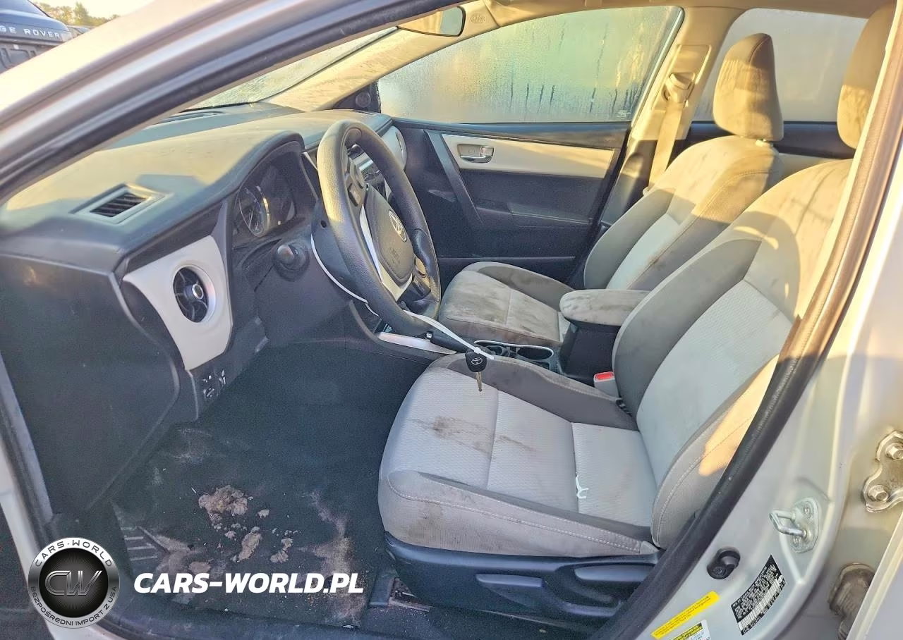 2017 Toyota Corolla Le VIN:5YFBURHEXHP690990 - 7