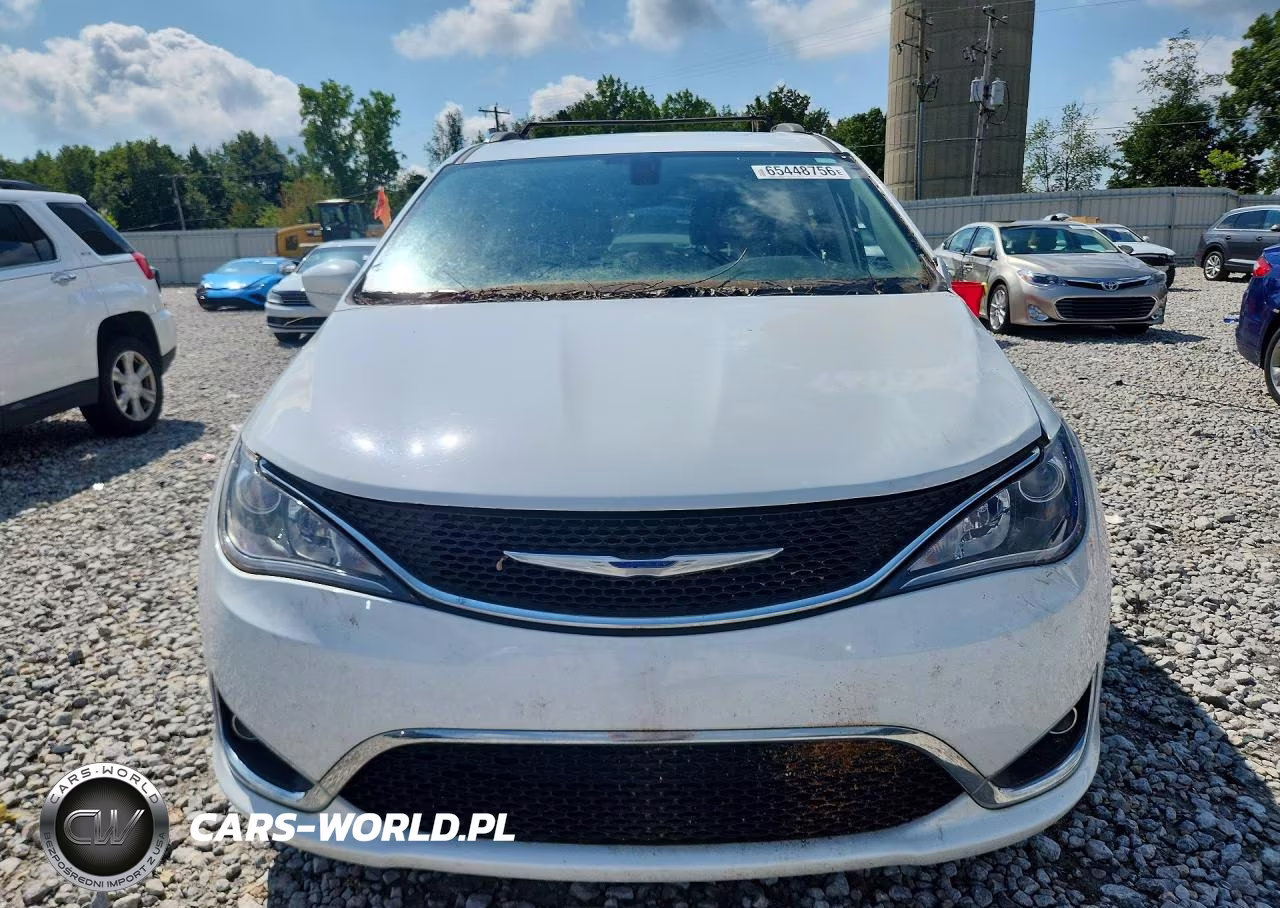 2018 Chrysler Pacifica Touring L VIN:2C4RC1BG0JR125795 - 5