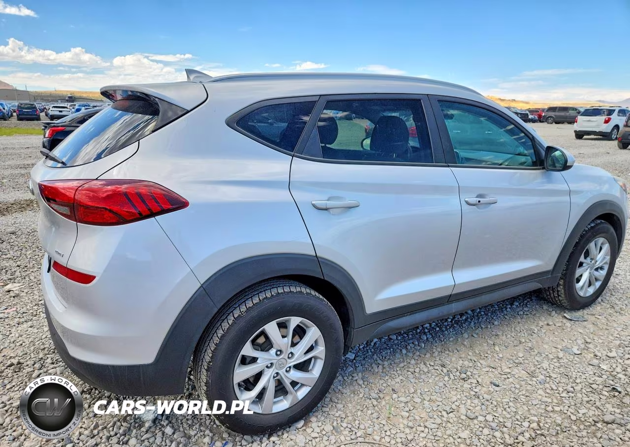 2019 Hyundai Tucson Value VIN:KM8J3CA44KU874034 - 3